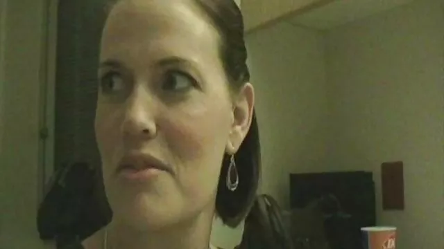 Se registration ingen registrering  Lig på sengen i en video porno mo rød kjole