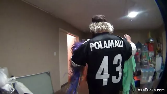 Se registration ingen registrering  Det er halsen video porno mom son tungen for en fyr i toilettet